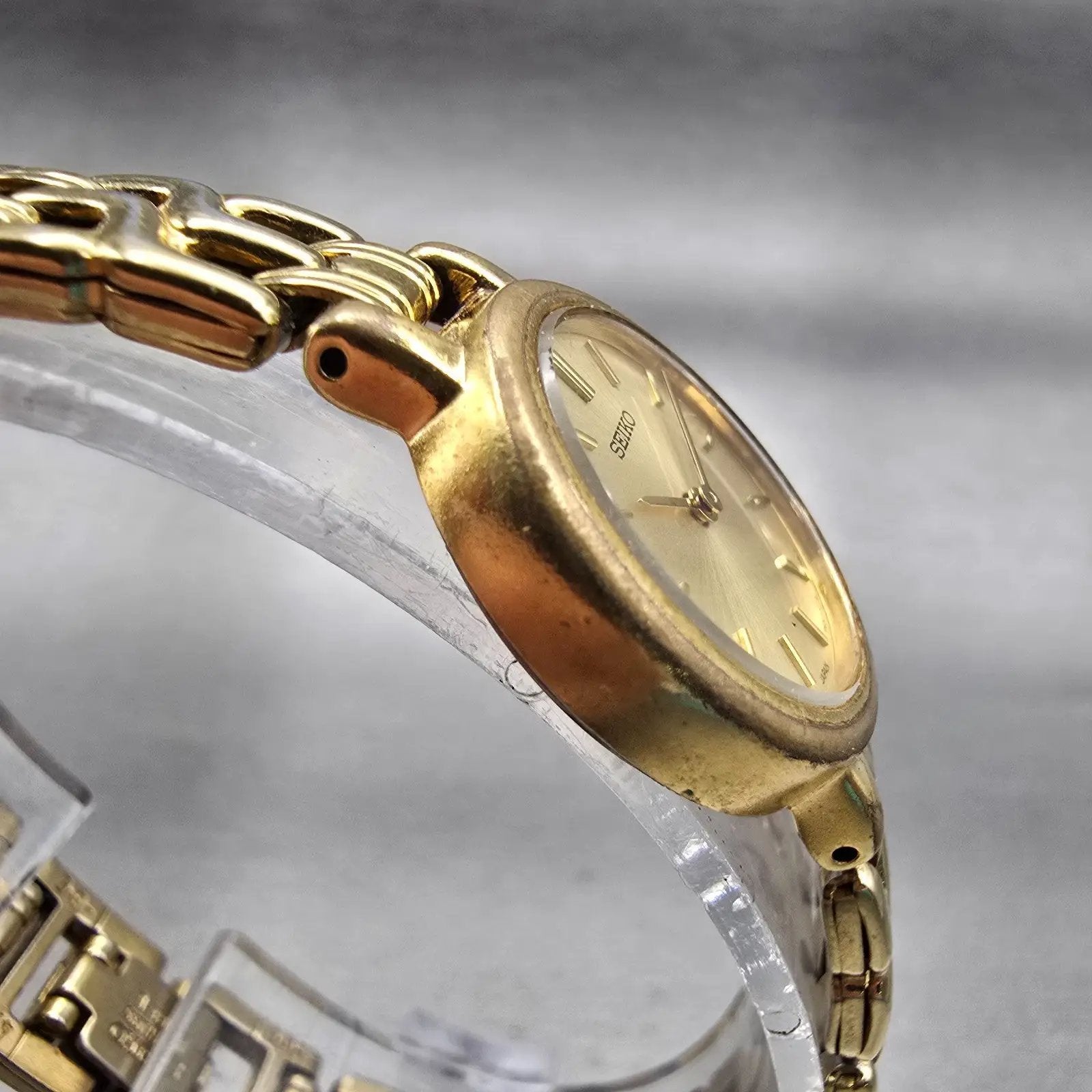Seiko Watch Women 21mm Gold Dial Gold Tone Round 1N00-1E09 New Battery Vintage3