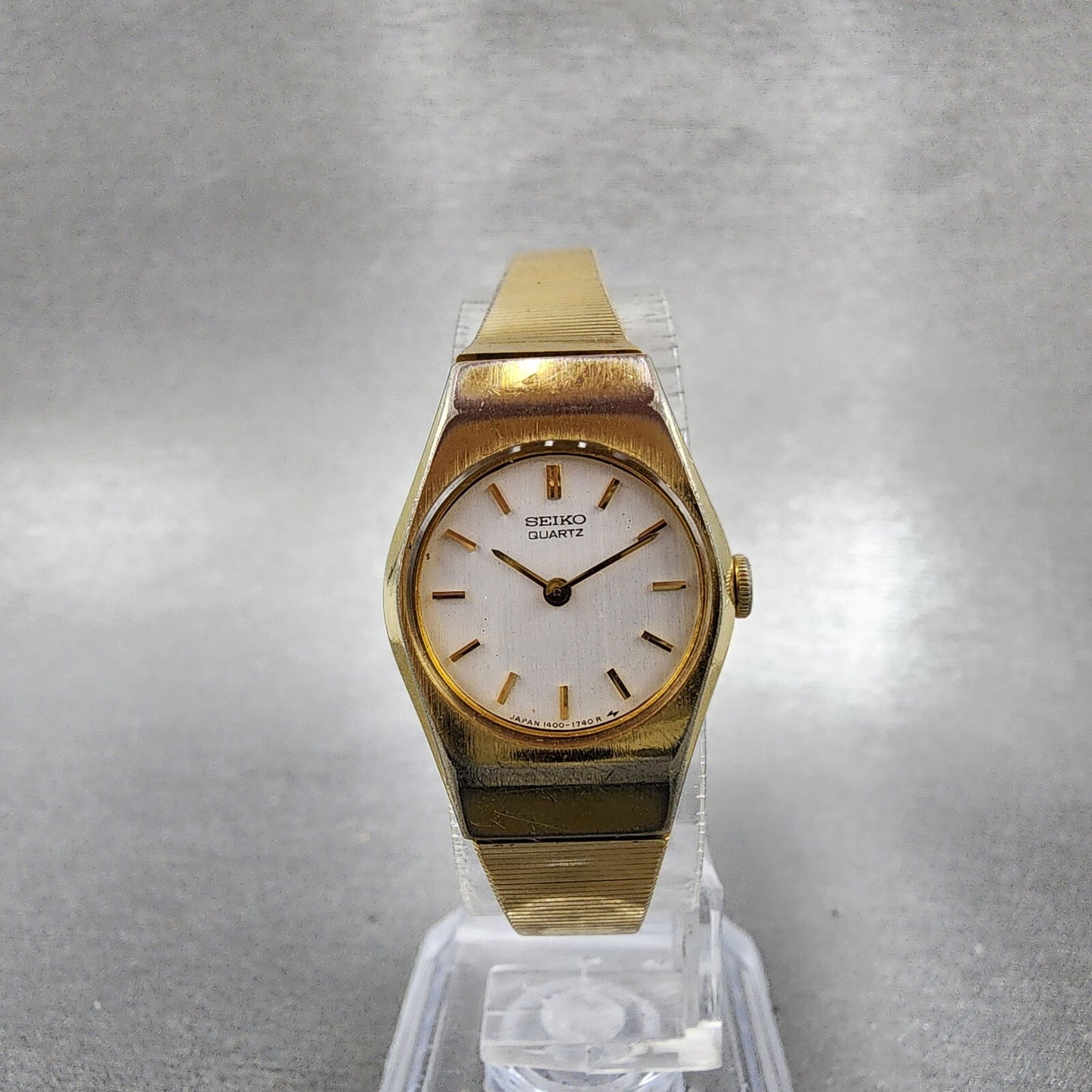 Seiko Watch Women 19mm White Dial Gold Tone 1400-0429 New Battery
