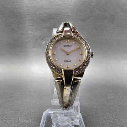 Seiko Solar Watch Women 22mm MOP Dial Gold Tone Round V115-0AW0 Runs Crystals NK5