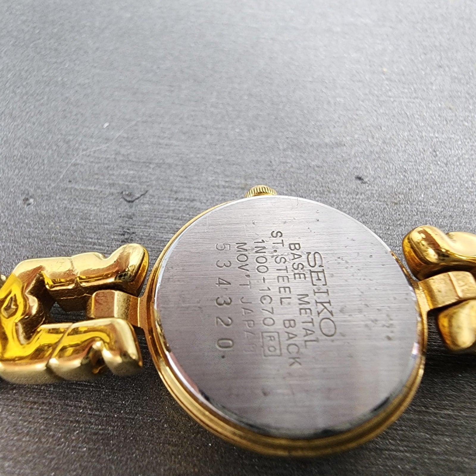 Seiko Watch Women 20mm Champagne Dial Gold Tone Round 1n001c70 New Battery9