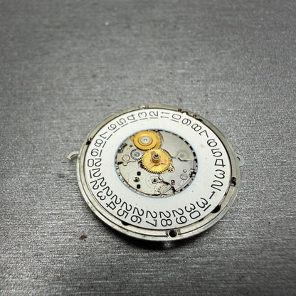 ETA 555.412 Watch Movement Quartz Date White Disk 7 Jewels PARTS P942 Swiss2