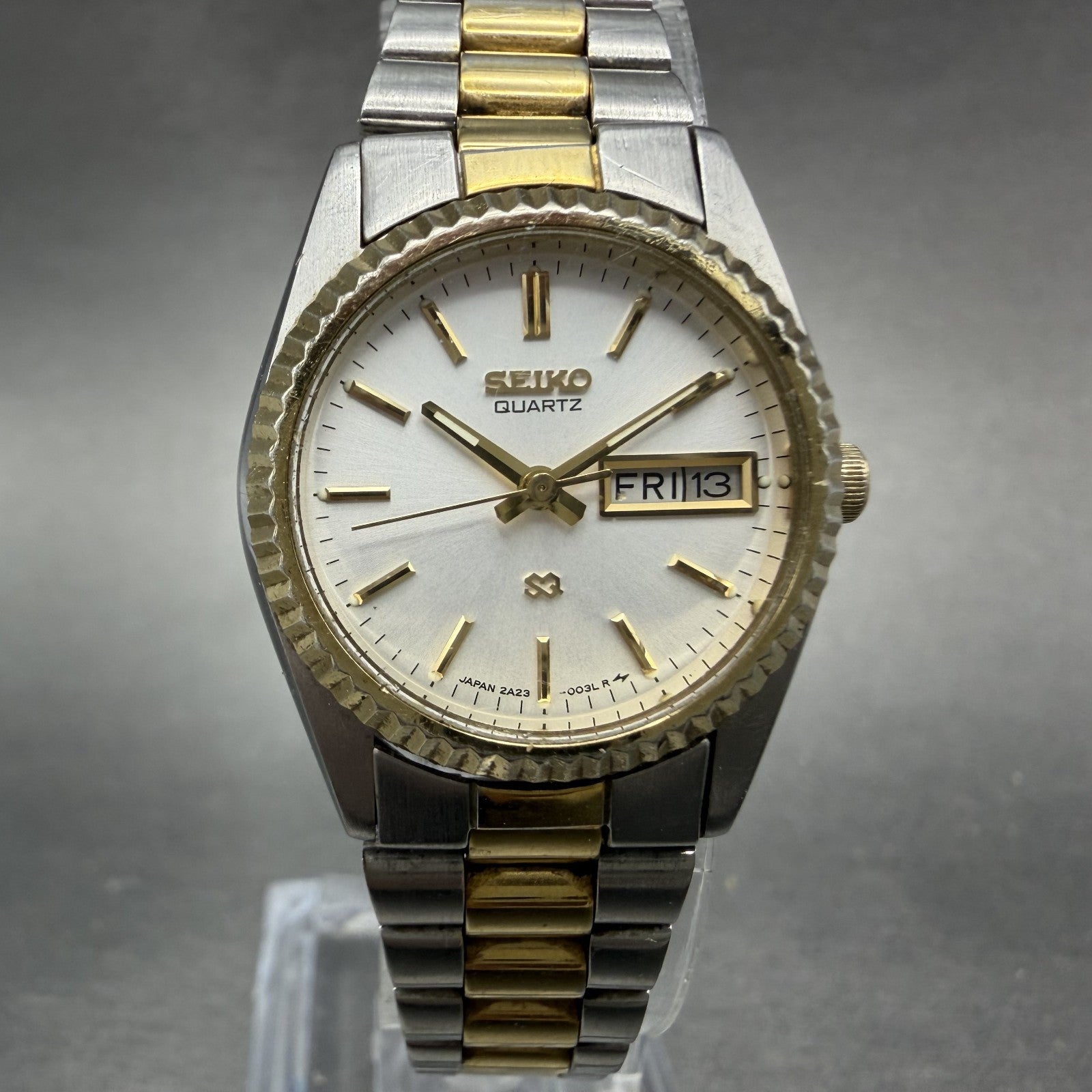 Seiko SQ Watch Women 25mm Silver Dial Two Tone Daydate Round 2A23-0039 NewBat IP0