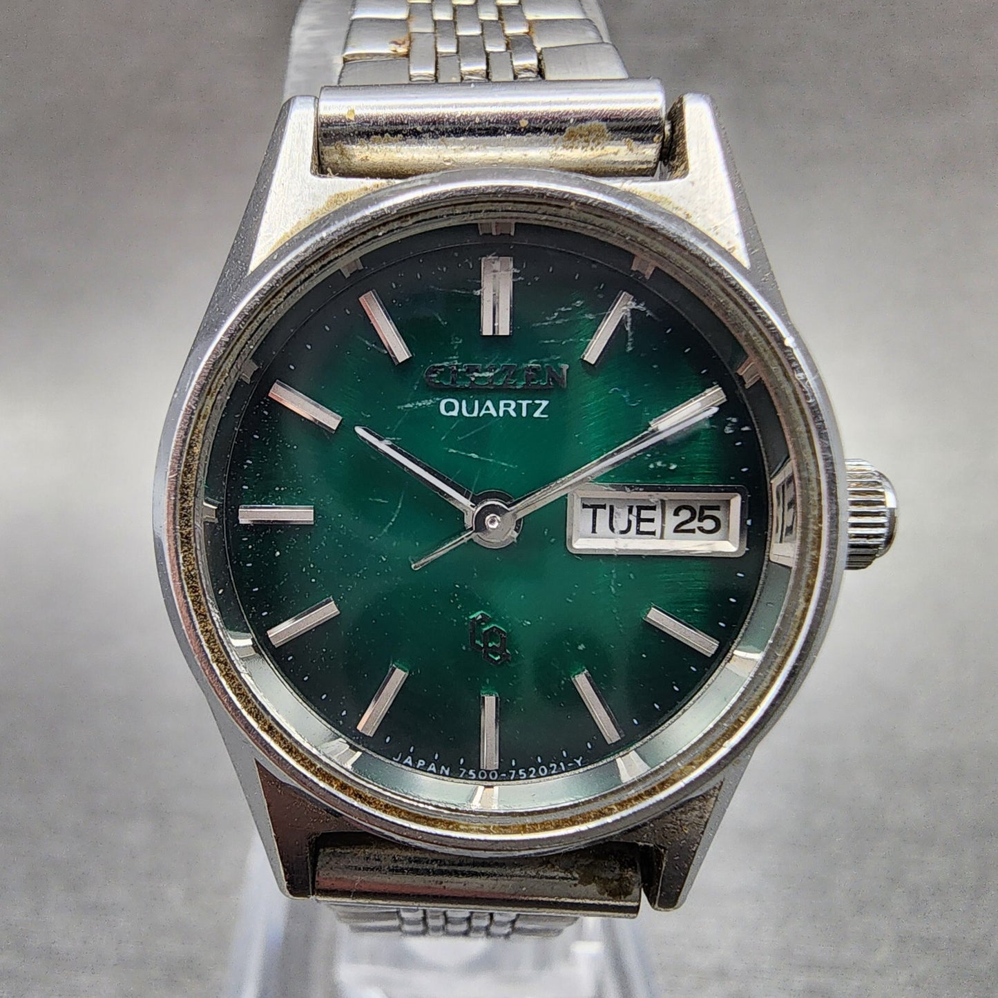 Citizen CQ Watch Women 24mm Green Dial Steel Daydate Round New Battery VTG1