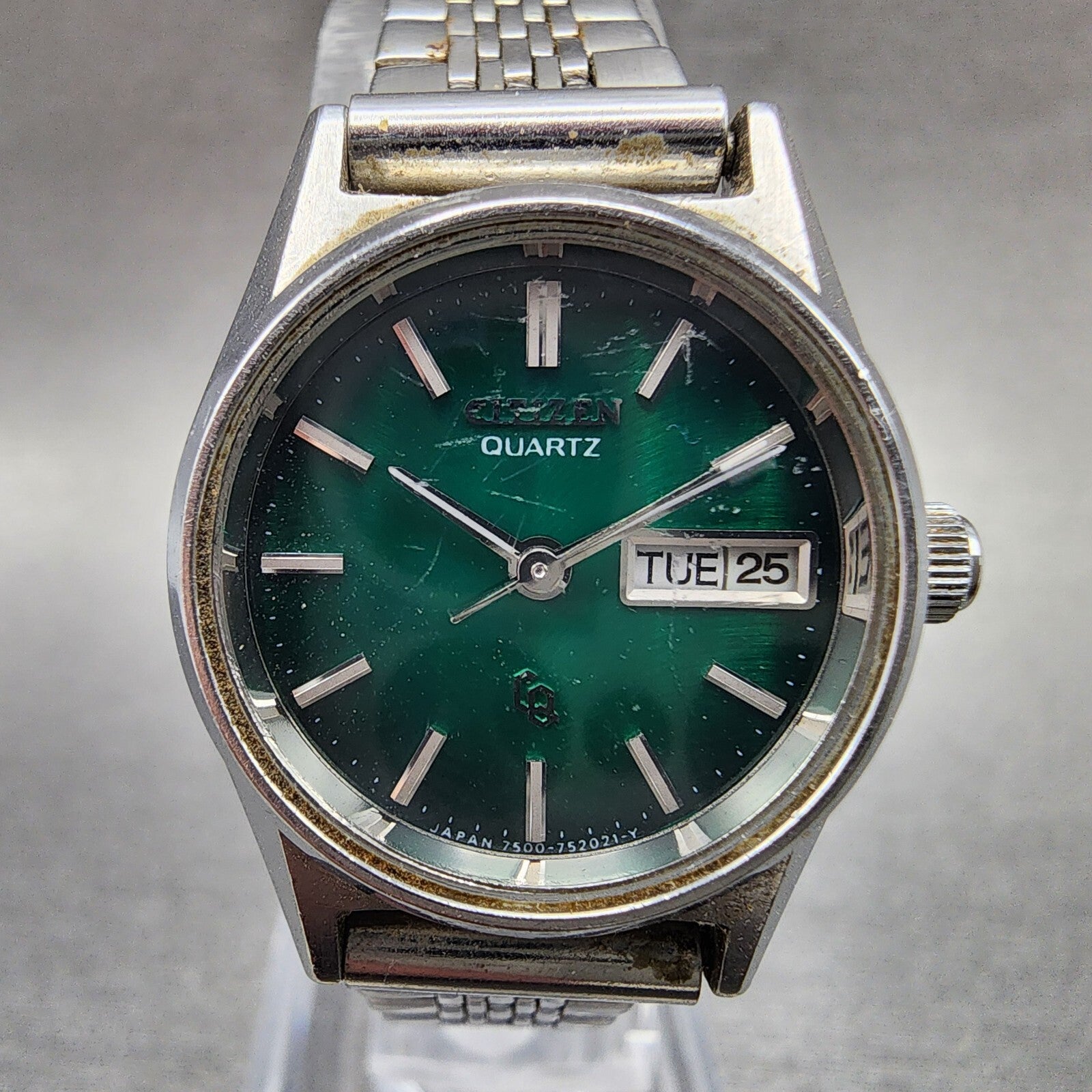 Citizen CQ Watch Women 24mm Green Dial Steel Daydate Round New Battery VTG1