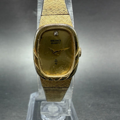 Seiko Tank Watch Women 16mm Champagne Dial Gold Tone Rectangle 16-5449 New Batt0