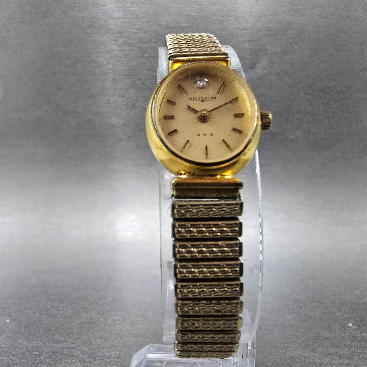 Wittnauer QWR Watch Women 17mm Gold Dial Gold Tone Oval New Battery VTG5