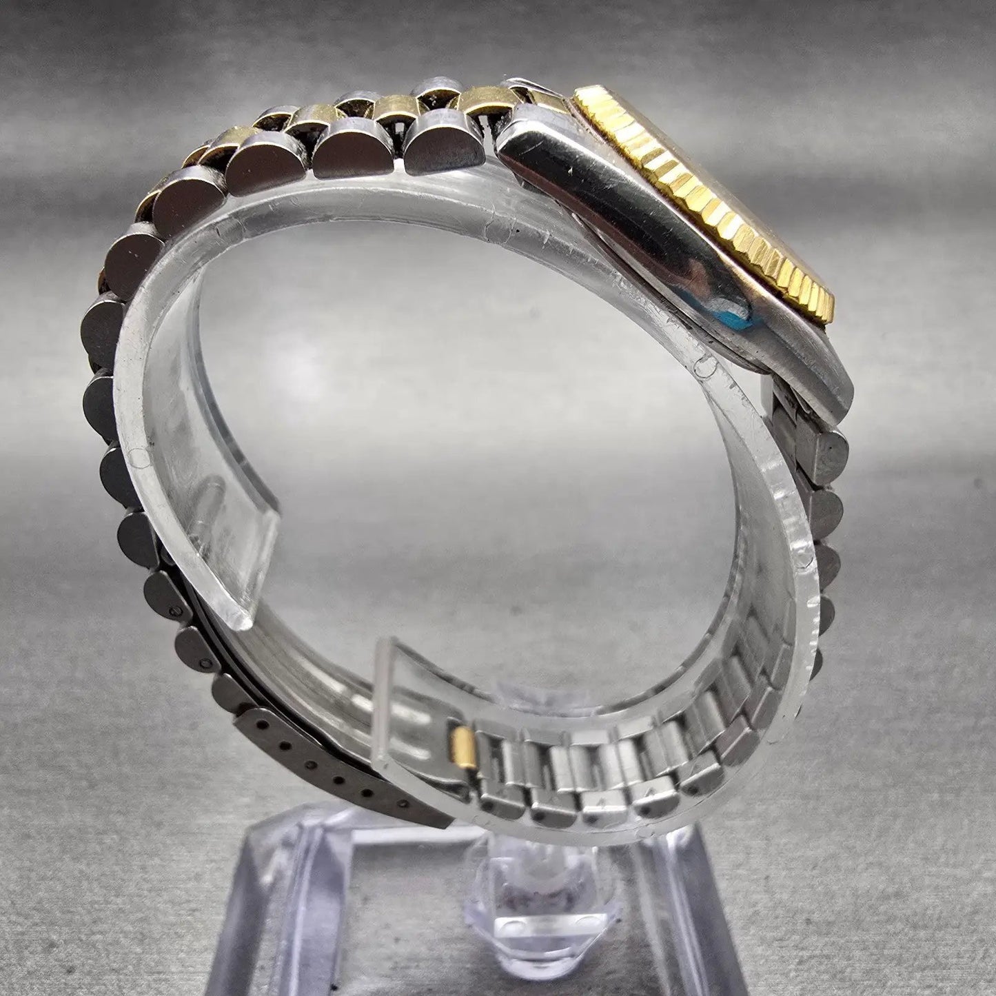 Seiko SQ Watch Women 24mm Gold Dial Two Tone Daydate Round 3Y03-0160 New Battery8
