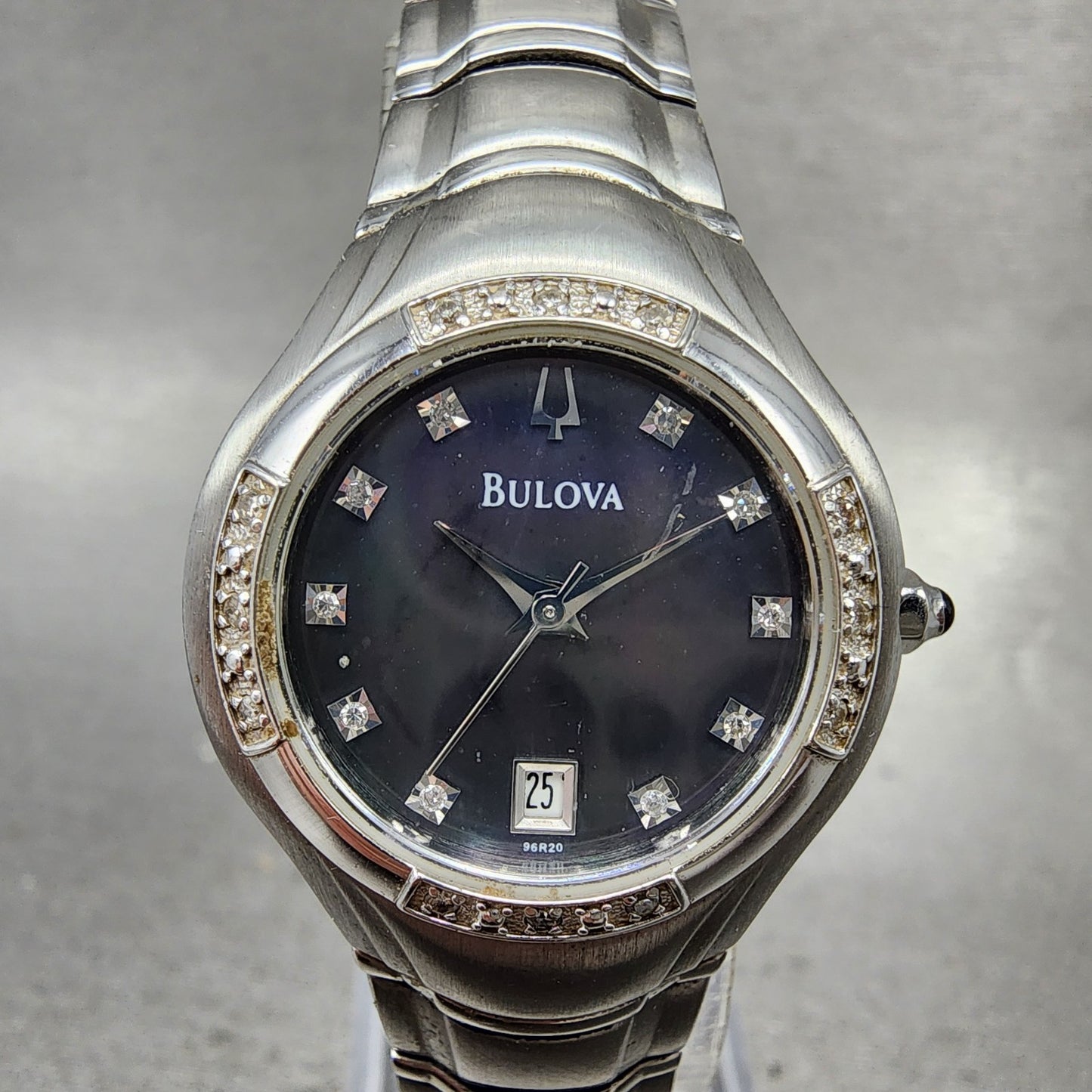 Bulova Watch Women 26mm MOP Dial silver Tone Date Round 96R20 New Battery1
