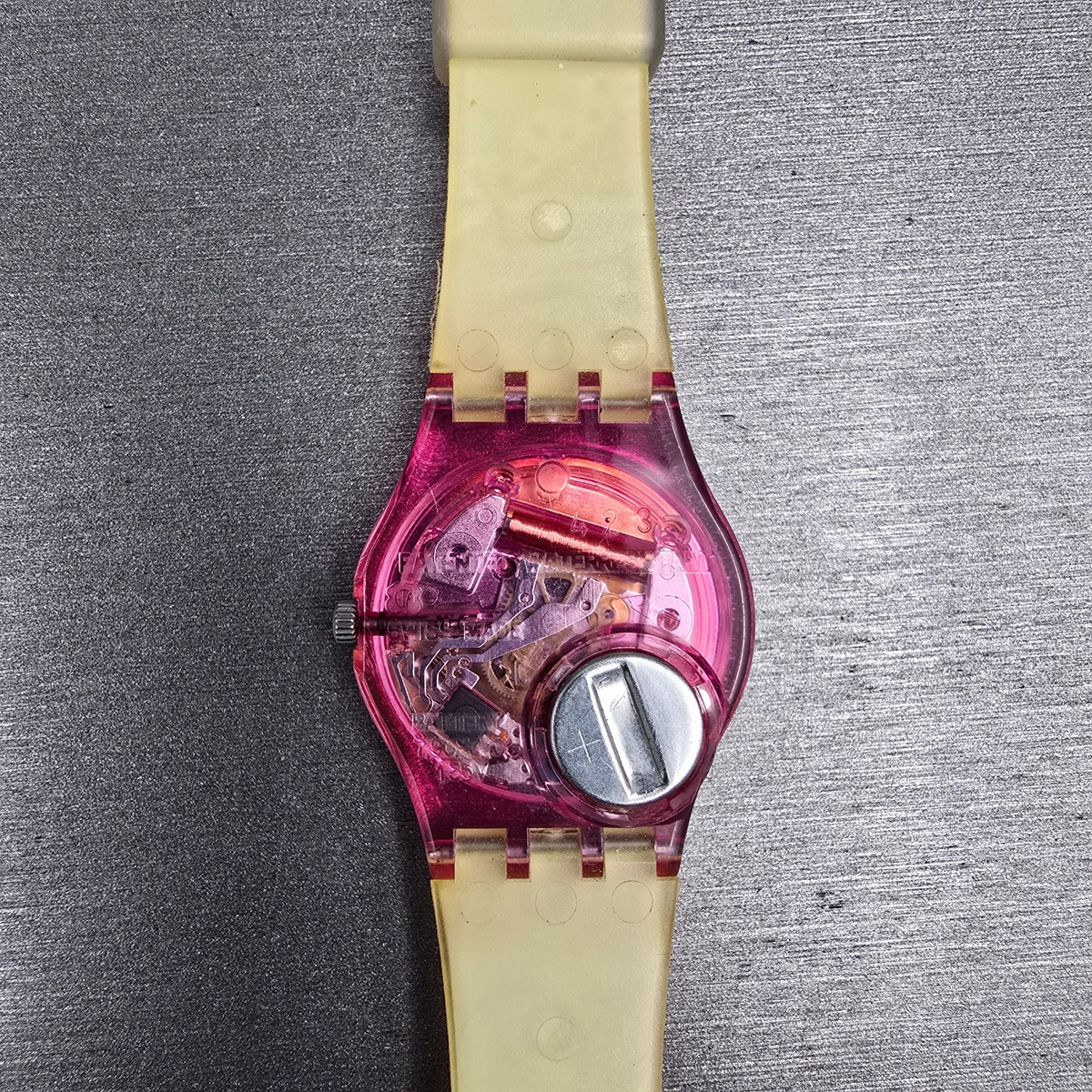 Swatch Summer Day Watch Women 25mm Silver Dial Pink Case LV106 New Battery8