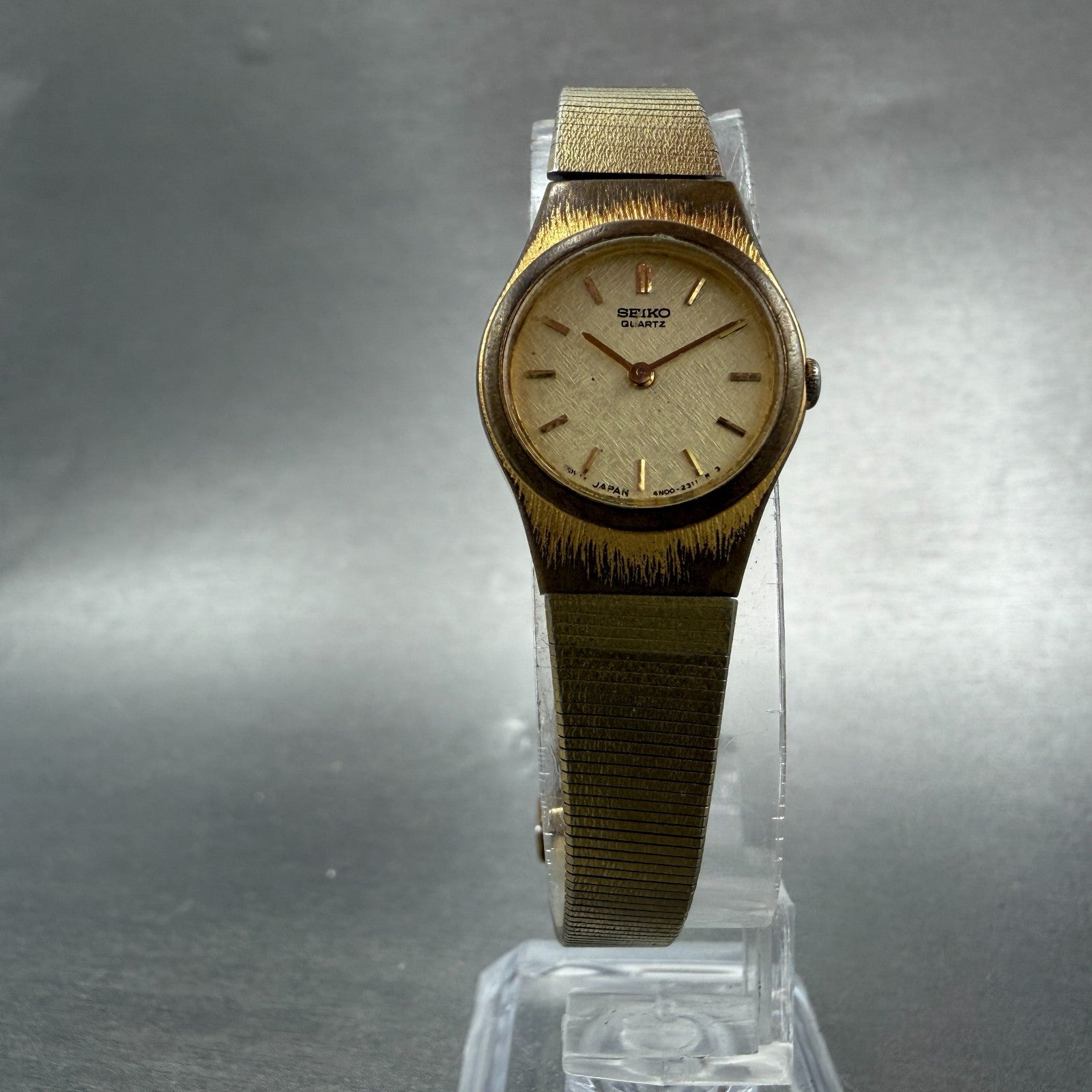 Seiko Watch Women 19mm Champagne Dial Gold Tone Round 4N00-0661 New Battery4