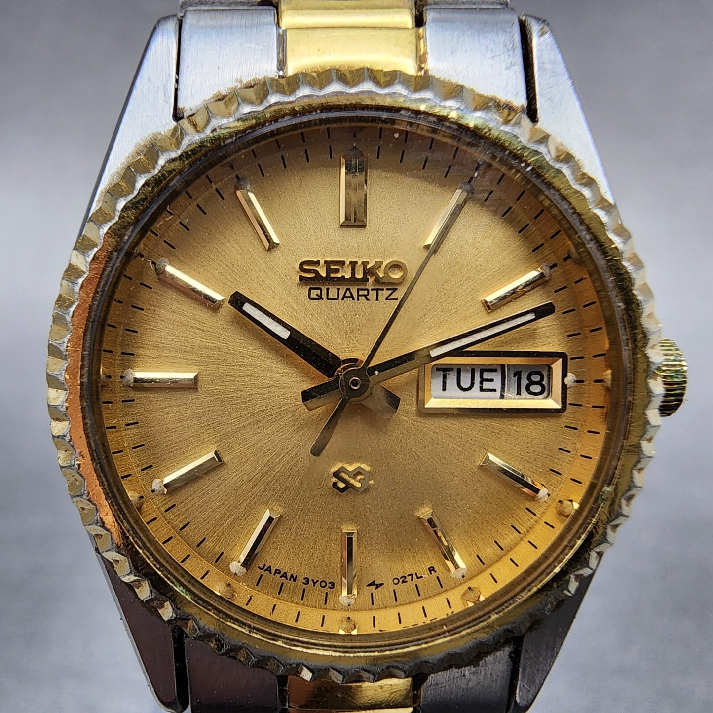 Seiko SQ Watch Women 24mm Gold Dial Two Tone Daydate 24mm Round New Battery B121