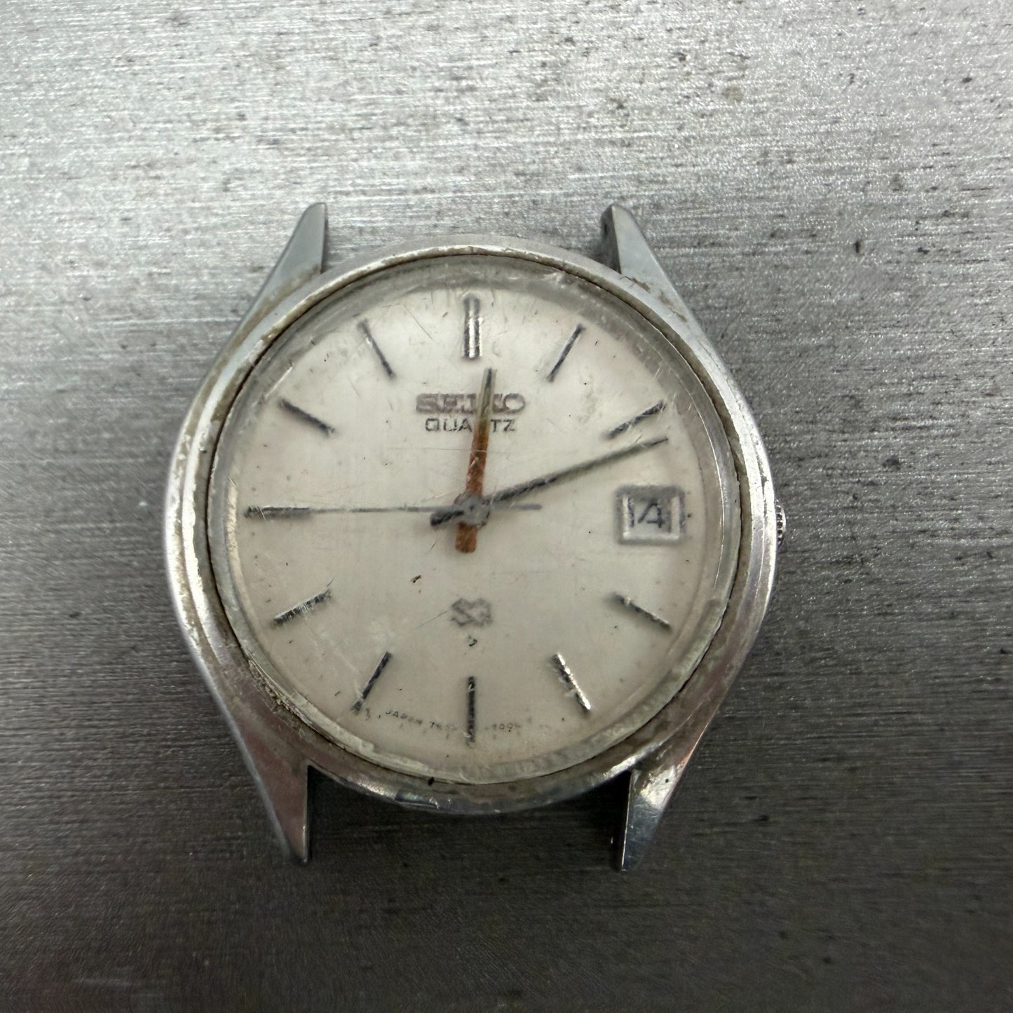 Seiko SQ Watch Men 37mm White Dial Silver Tone Date Round 7545-7009 PARTS0