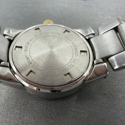 Victorinox Swiss Army Peak Watch Women 30mm White Dial Two Tone Date New Battery9