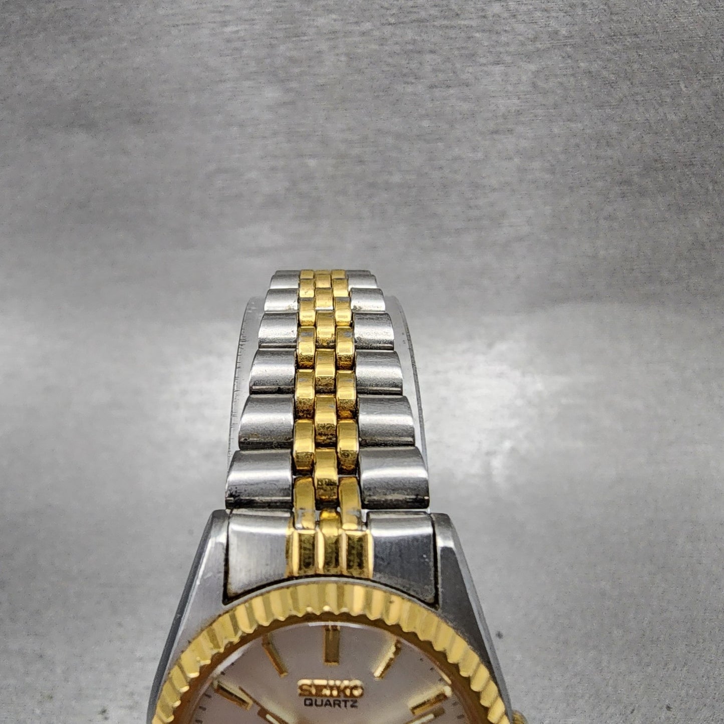 Seiko Watch Women 24mm White Dial Two Tone Daydate Round 7N830049 New Batt AB124