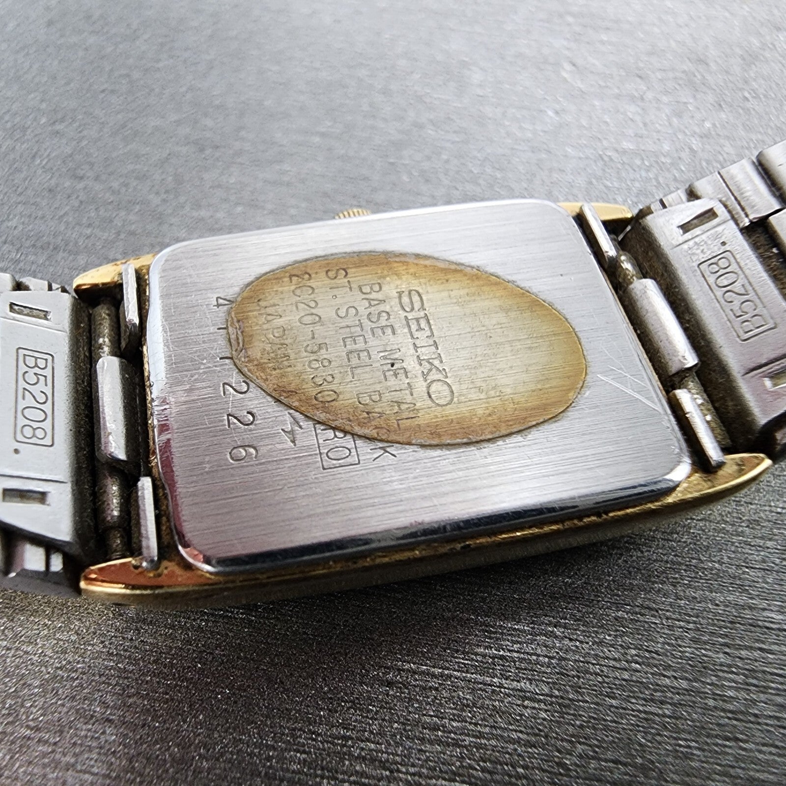 Seiko Tank Watch Women 17mm Black Dial Gold Tone Rectangle 2C205830 New Battery9