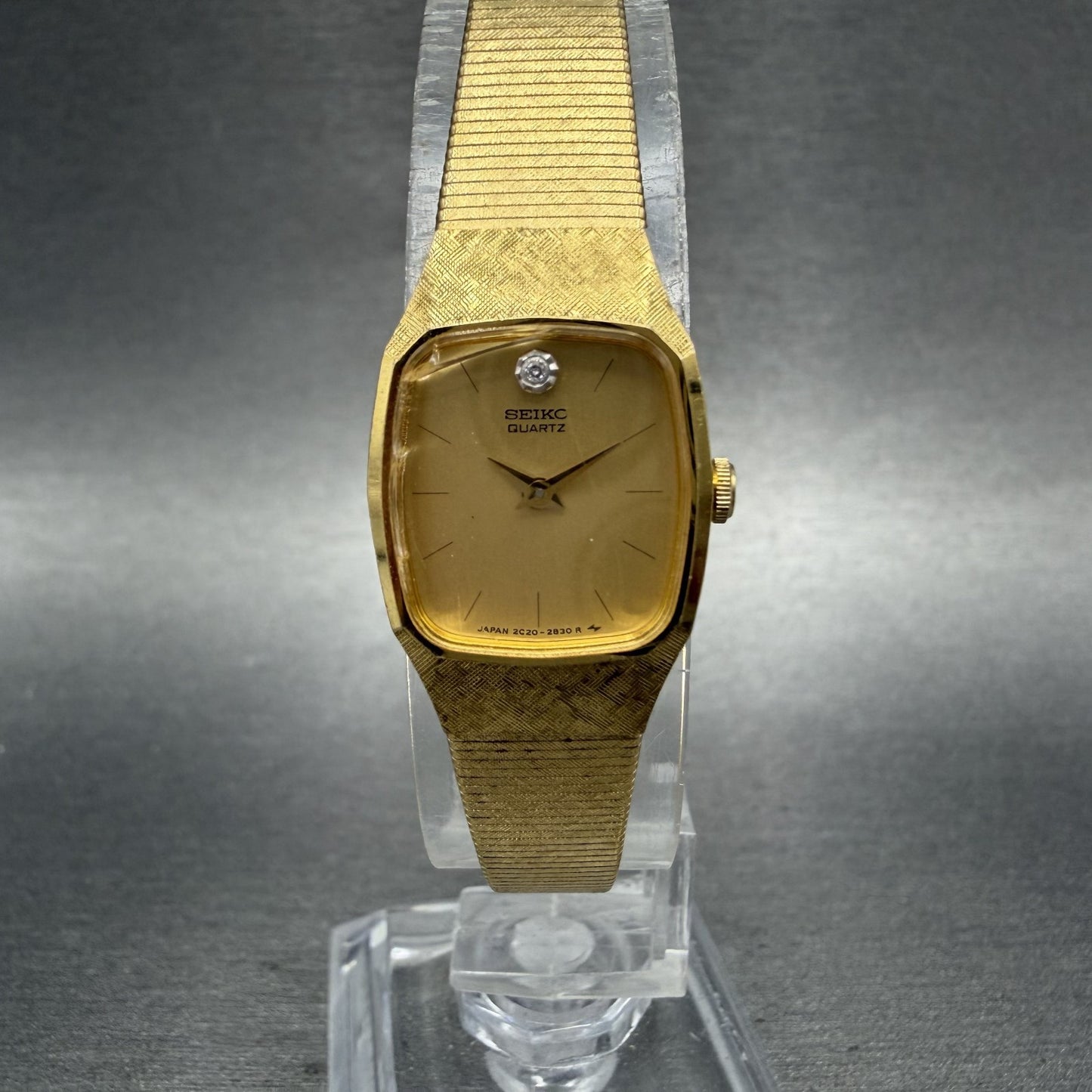 Seiko Tank Watch Women 16mm Champagne Dial Gold Tone 2C206379 New Battery0