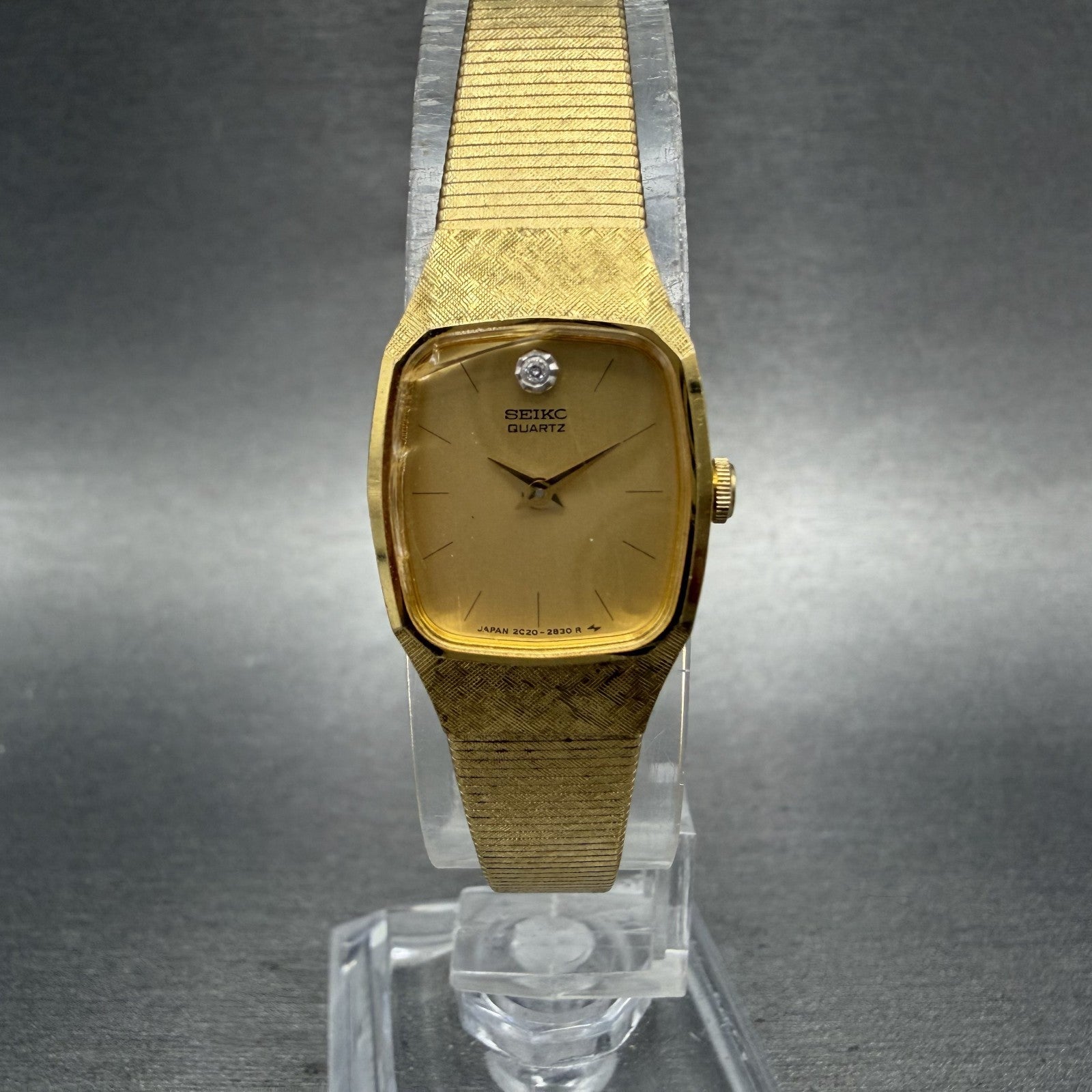 Seiko Tank Watch Women 16mm Champagne Dial Gold Tone 2C206379 New Battery0