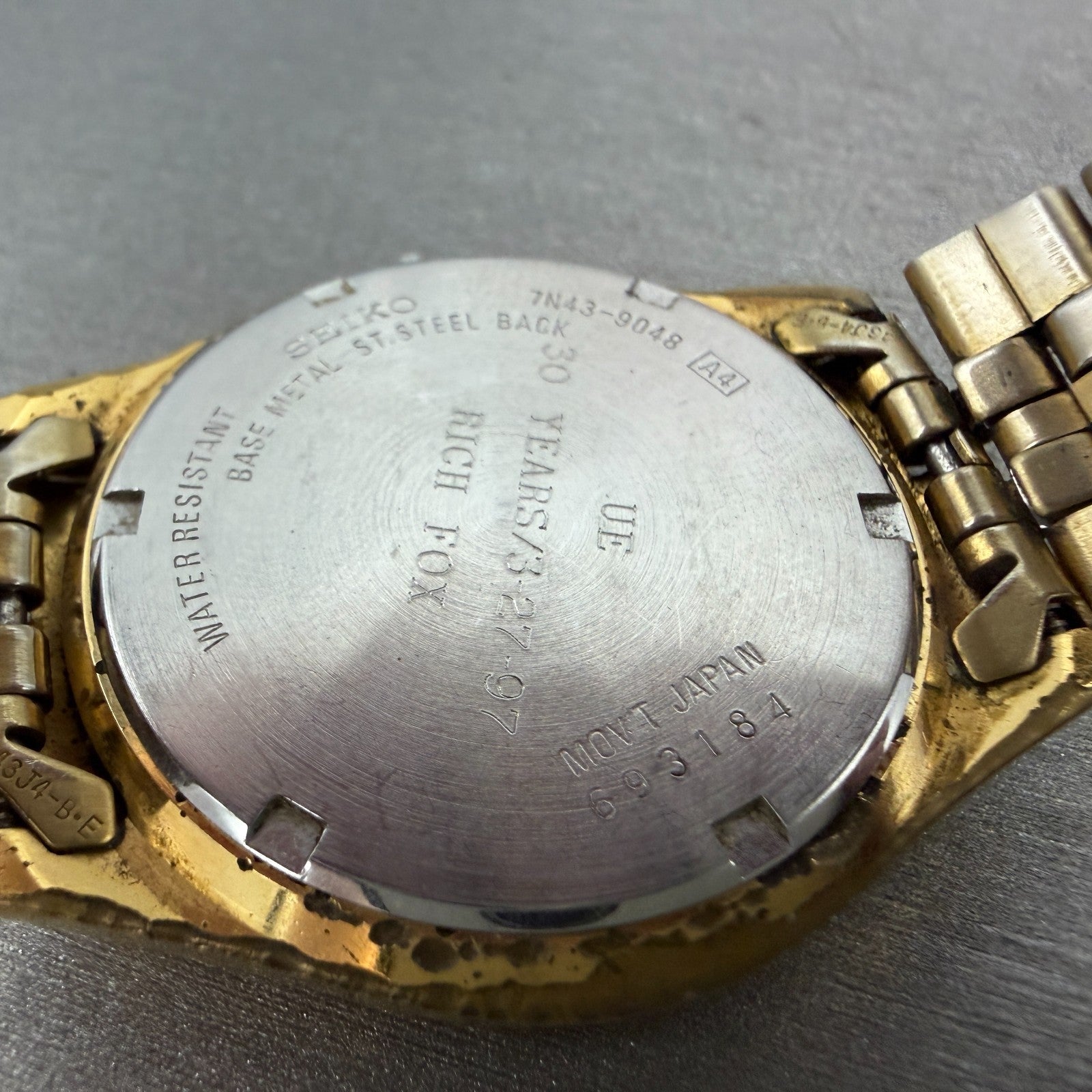 Seiko Watch Men 37mm Champagne Dial Gold Tone Daydate Round 7N43-9048 PARTS VTG10