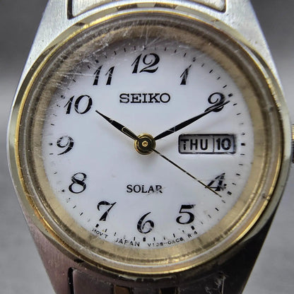 Seiko Solar Watch Women 26mm White Dial Two Tone Daydate Round V138-0AA0 Runs JP1