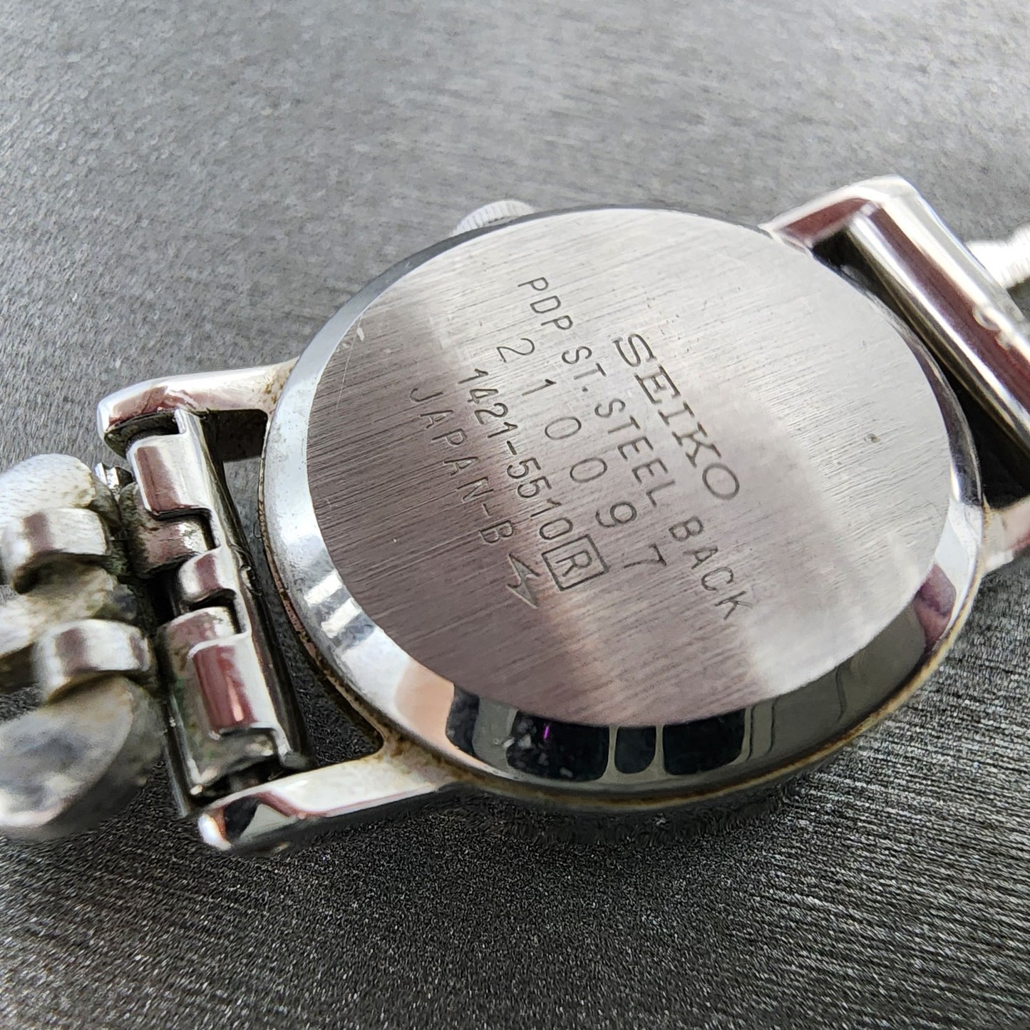 Seiko Watch Women 19mm Silver Dial Silver Tone Oval 14215510 New Battery VTG9