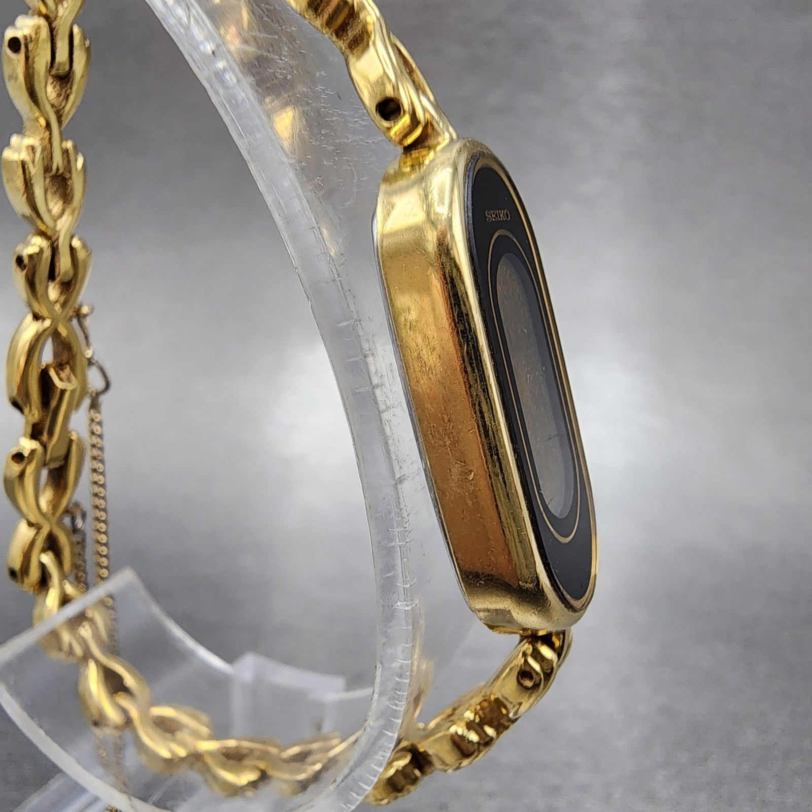 Seiko Digital Watch Women 13mm Gold Dial Gold Tone L6204000 New Battery3
