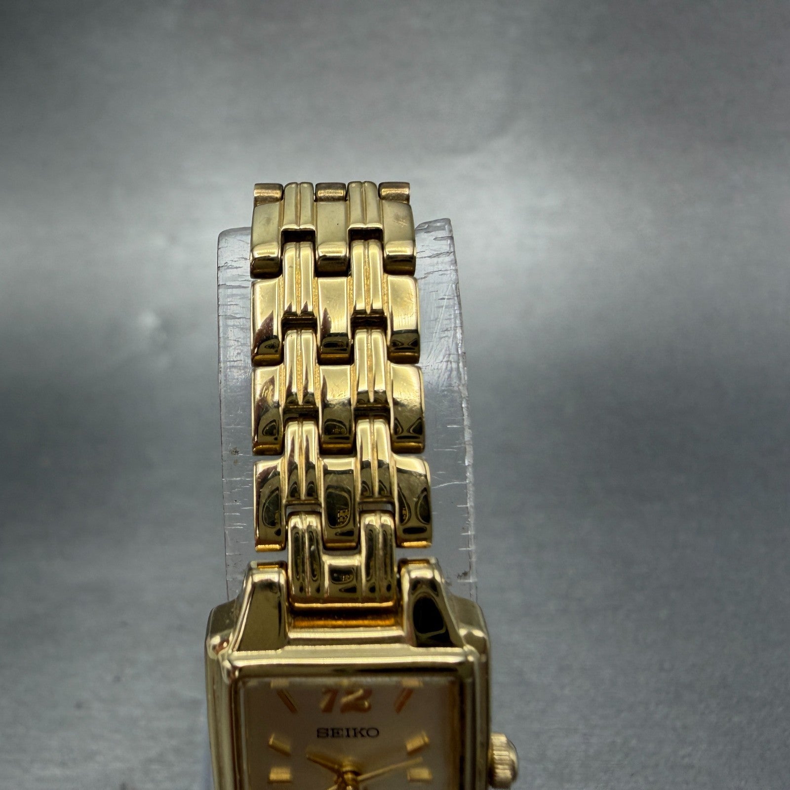 Seiko Tank Watch Women 16mm Champagne Dial Gold Tone 1N01-0FH0 New Battery NMZ5