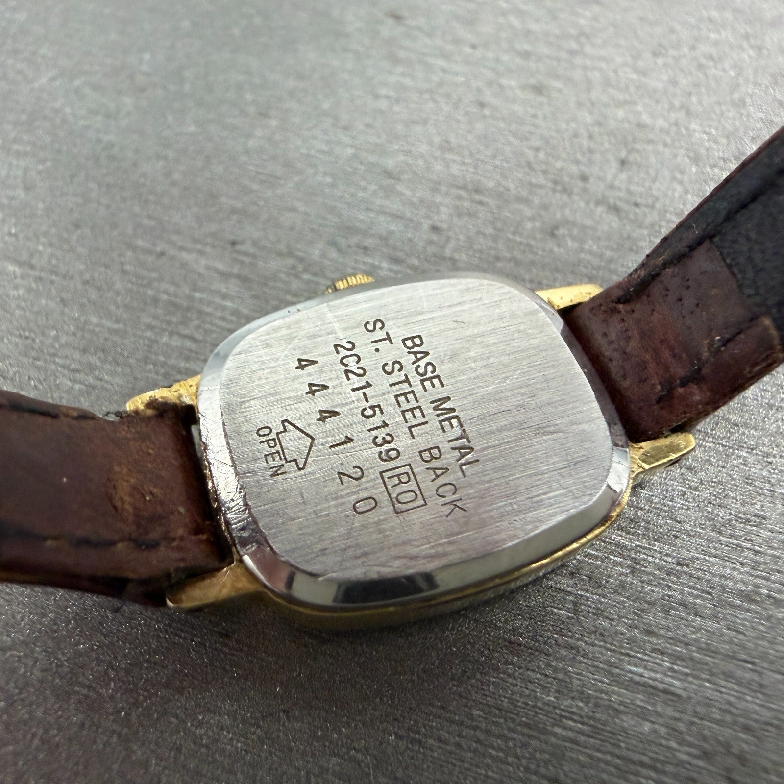 Seiko Watch Women 16mm Champagne Dial Gold Tone Rectangle 2C21-5139 New Battery9