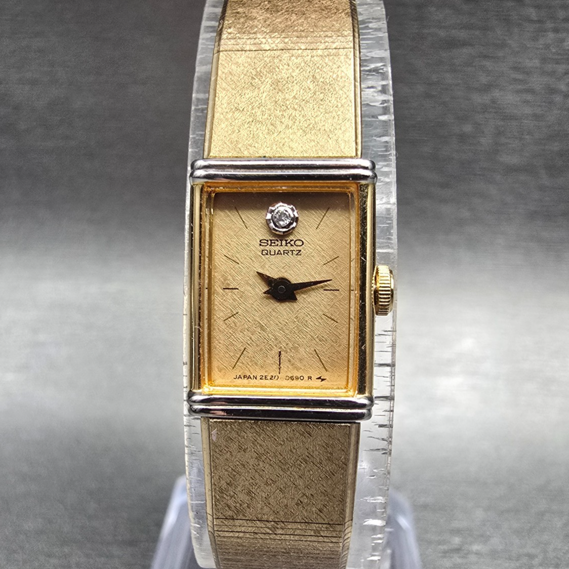 Seiko Tank Watch Women 12mm Gold Dial Gold Tone Rectangle 2E20-5409 New Battery0