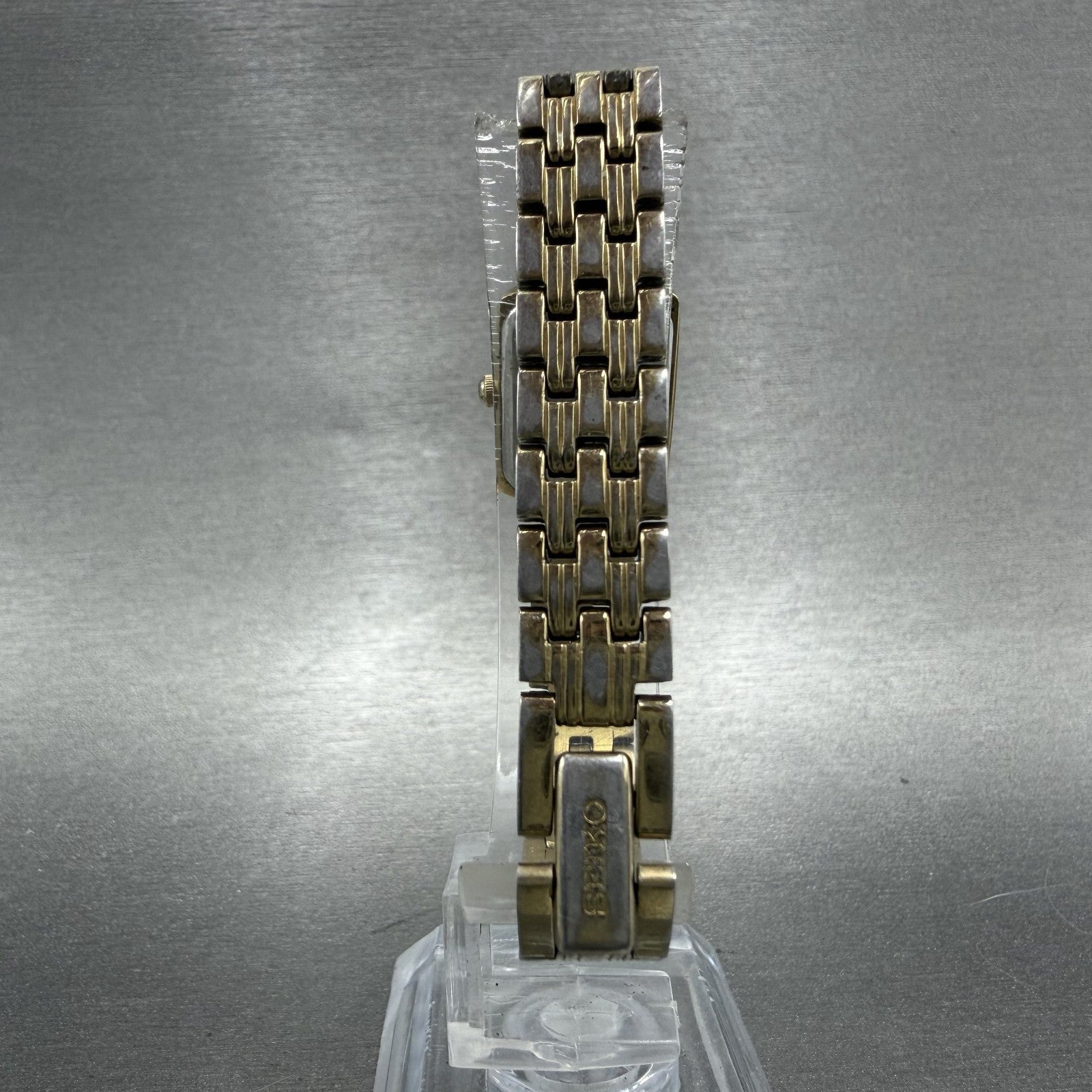 Seiko Tank Watch Women 16mm Champagne Dial Gold Tone Rectangle 1N010FH0 New Bat7