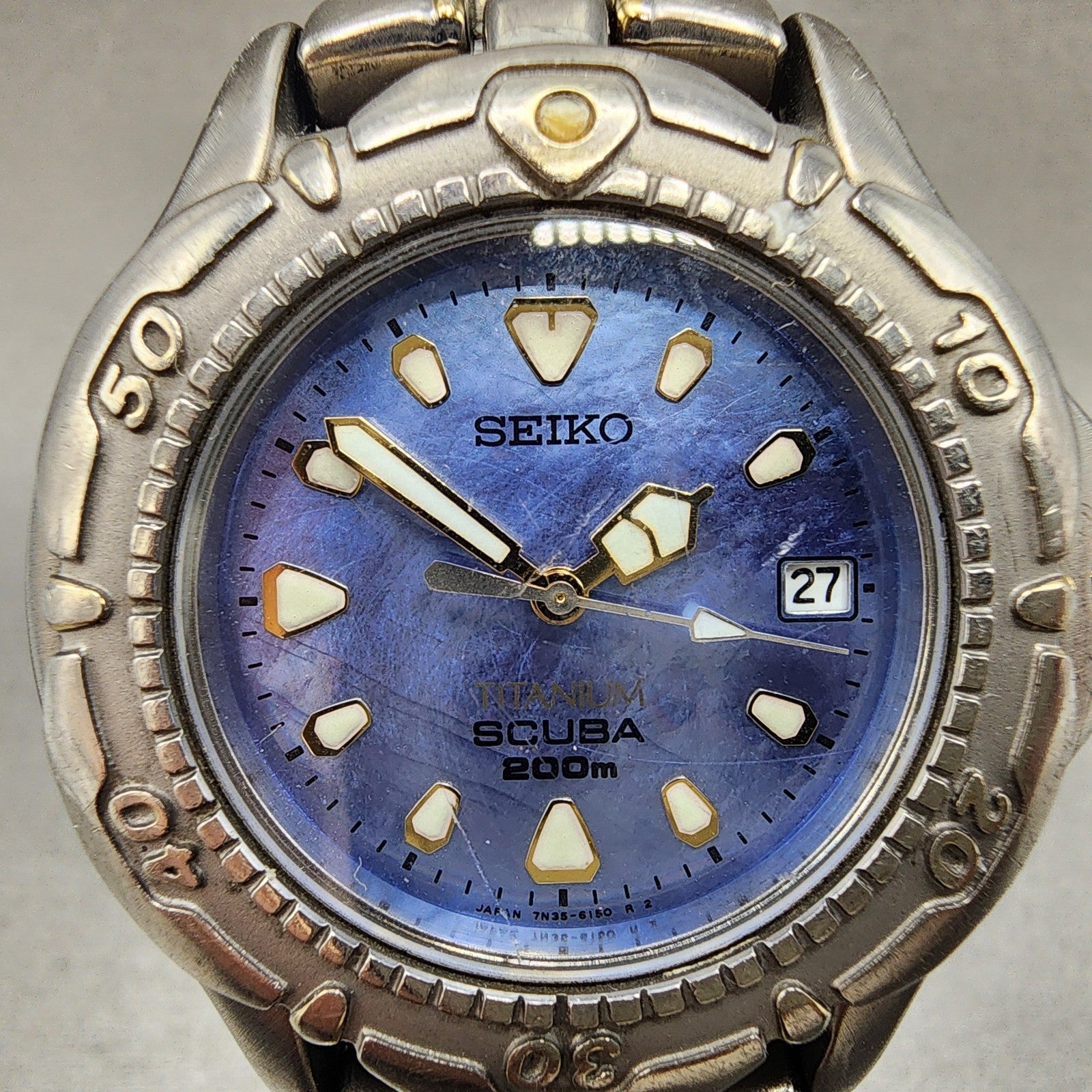 Seiko Scuba Dive Watch Men 38mm MOP Dial Titanium Tone Date 7n356120 PARTS2