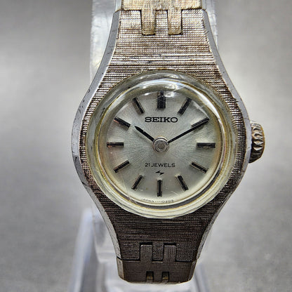 Seiko Watch Women 17mm Silver Dial Silver Tone Manual Round 11-0330 Runs