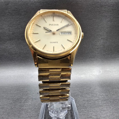 Seiko Pulsar Watch Men 34mm Champagne Dial Gold Tone Daydate V533-7A30 New BattC5
