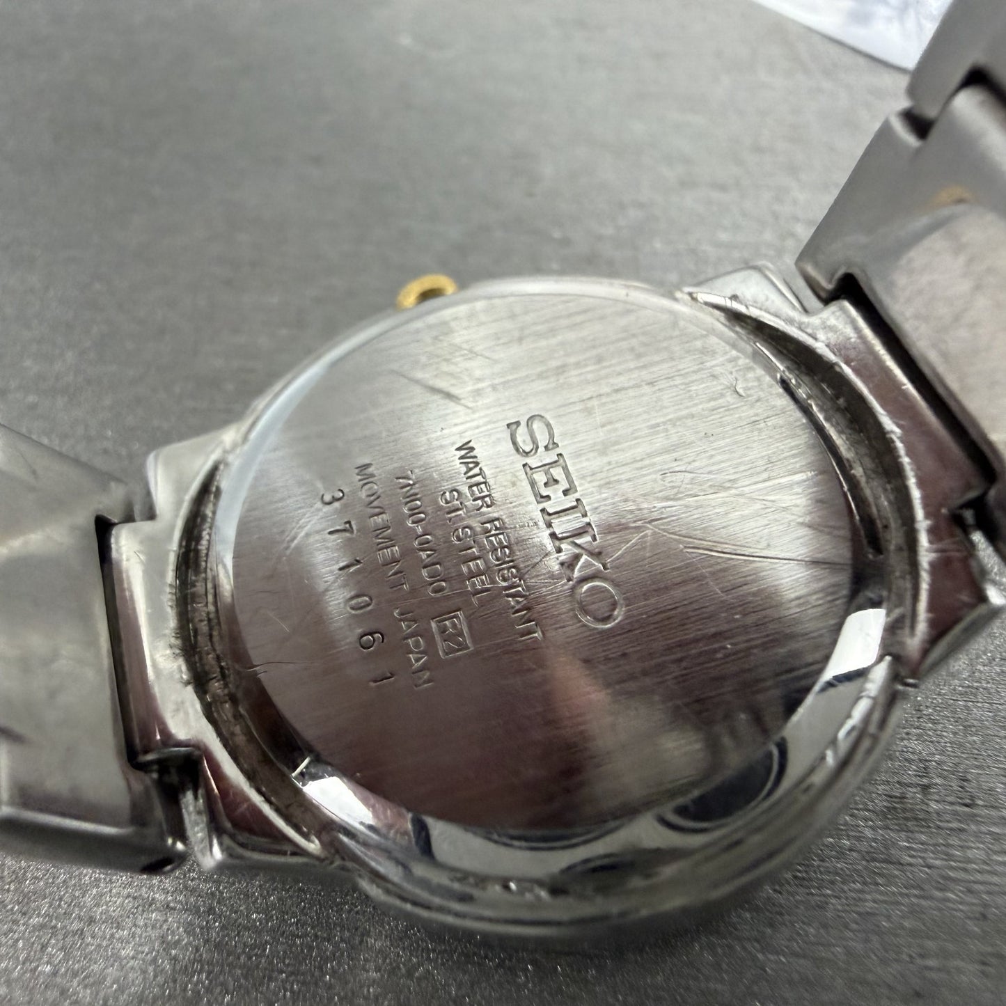 Seiko Watch Women 27mm White Dial Two Tone Round 7N00-0AD0 New Battery9