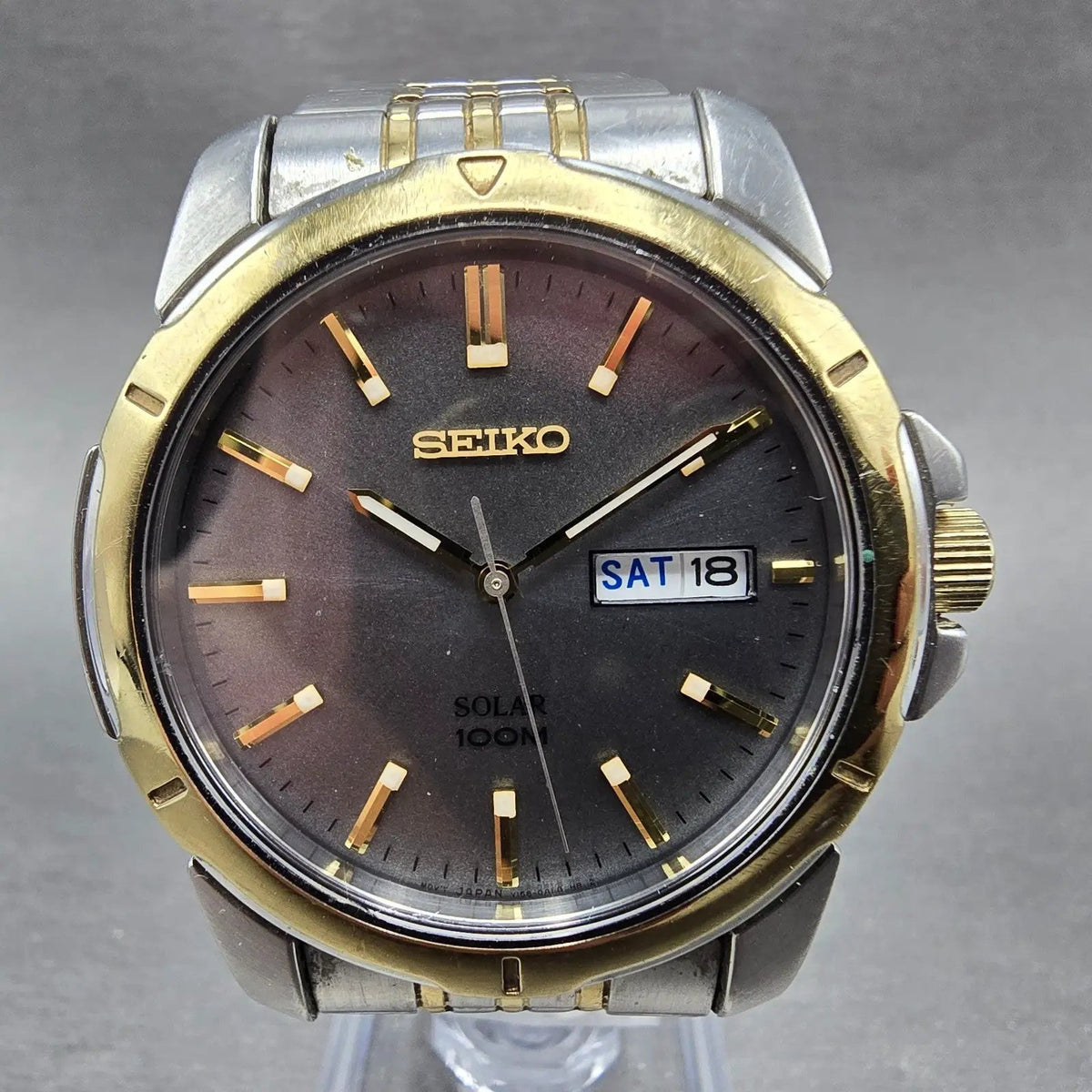 Seiko Solar Watch Men 37mm Gray Dial Two Tone Daydate Round V158-0AD0 Runs JP0