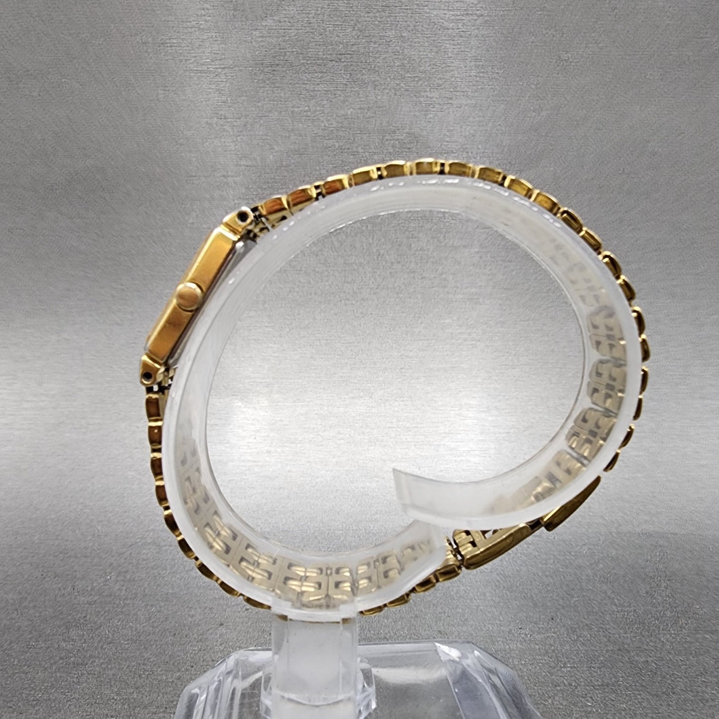 Seiko Tank Watch Women 13mm White Dial Gold Tone 2e206530 New Battery5