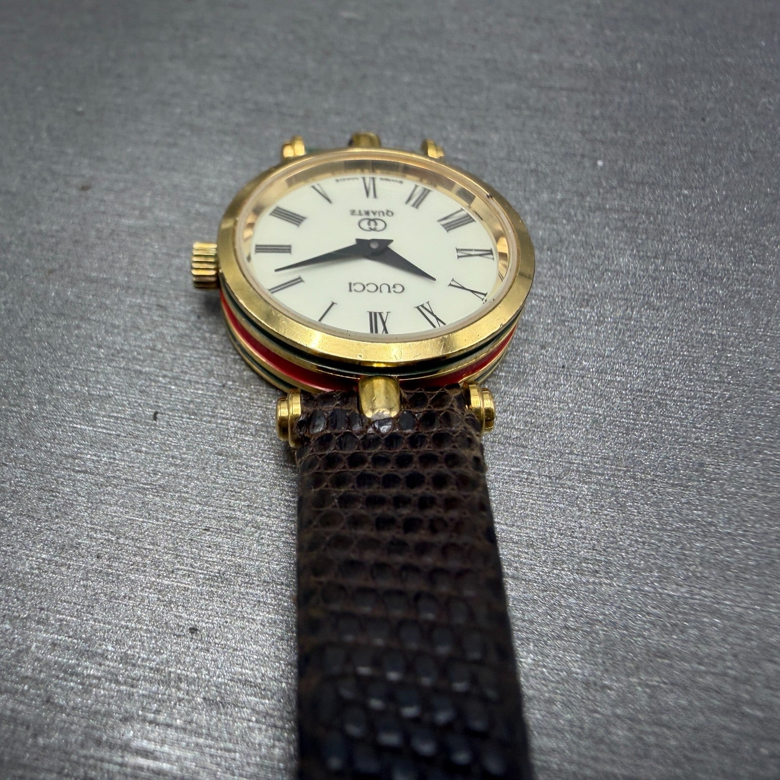 Gucci 2000L Watch Women 21mm Cream Dial Gold Plated Round New Battery KLQ5