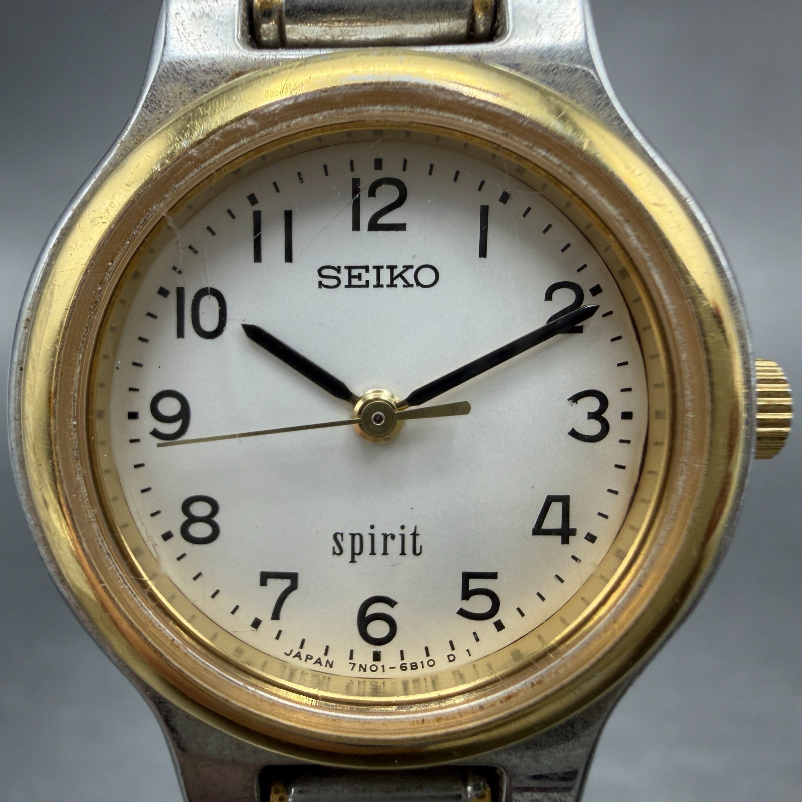 Seiko Spirit Watch Women 25mm Silver Dial Two Tone Round 7N01-6A80 New Battery 41