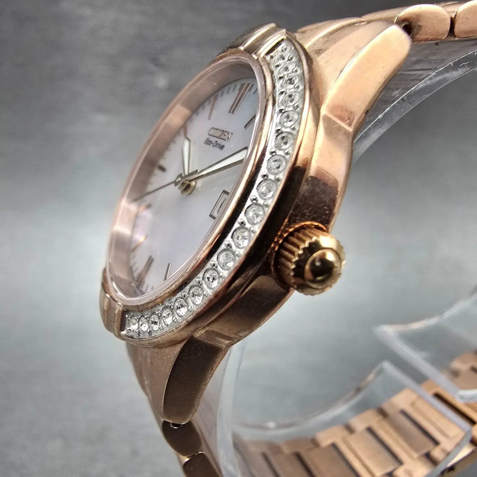 Citizen Eco-Drive Watch Women 29mm MOP Dial Rose Gold Tone Date E011-S095913 Run2