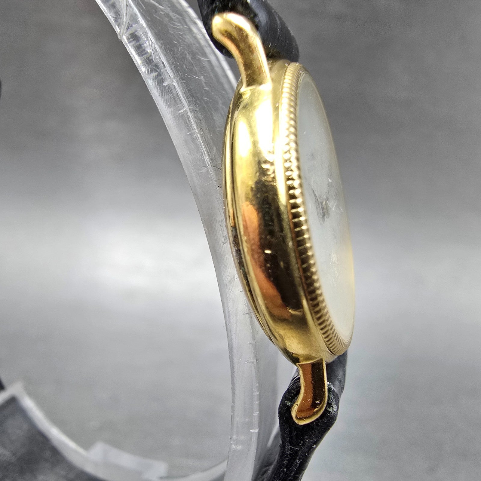 Raymond Weil Watch Women 23mm White Dial Gold Plated Date Round 5314 New Batt JH3