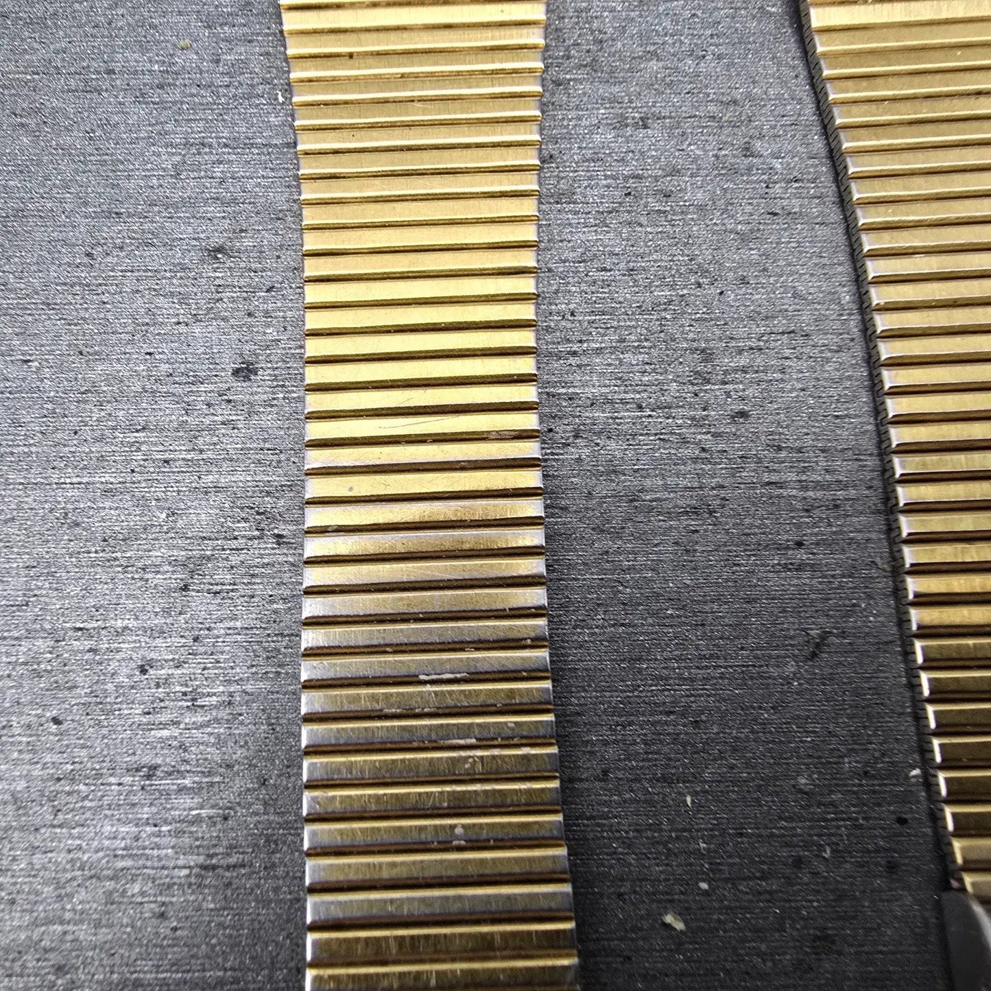 Seiko Bracelet 18mm Stainless Steel Gold Tone Tri Folding Clasp VTG Japan G10164