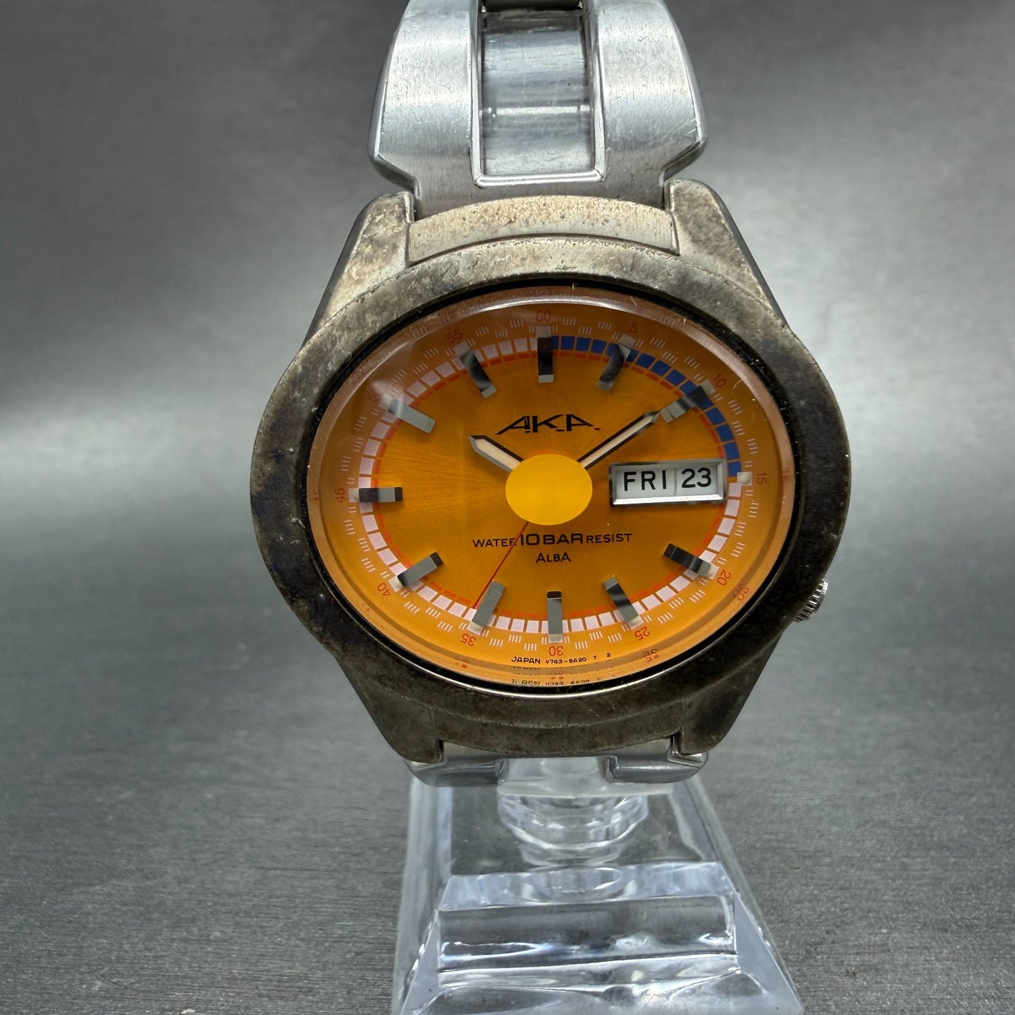 Seiko Alba AKA Watch Men 42mm Orange Dial Steel Daydate V743-5a10 New Batttery0