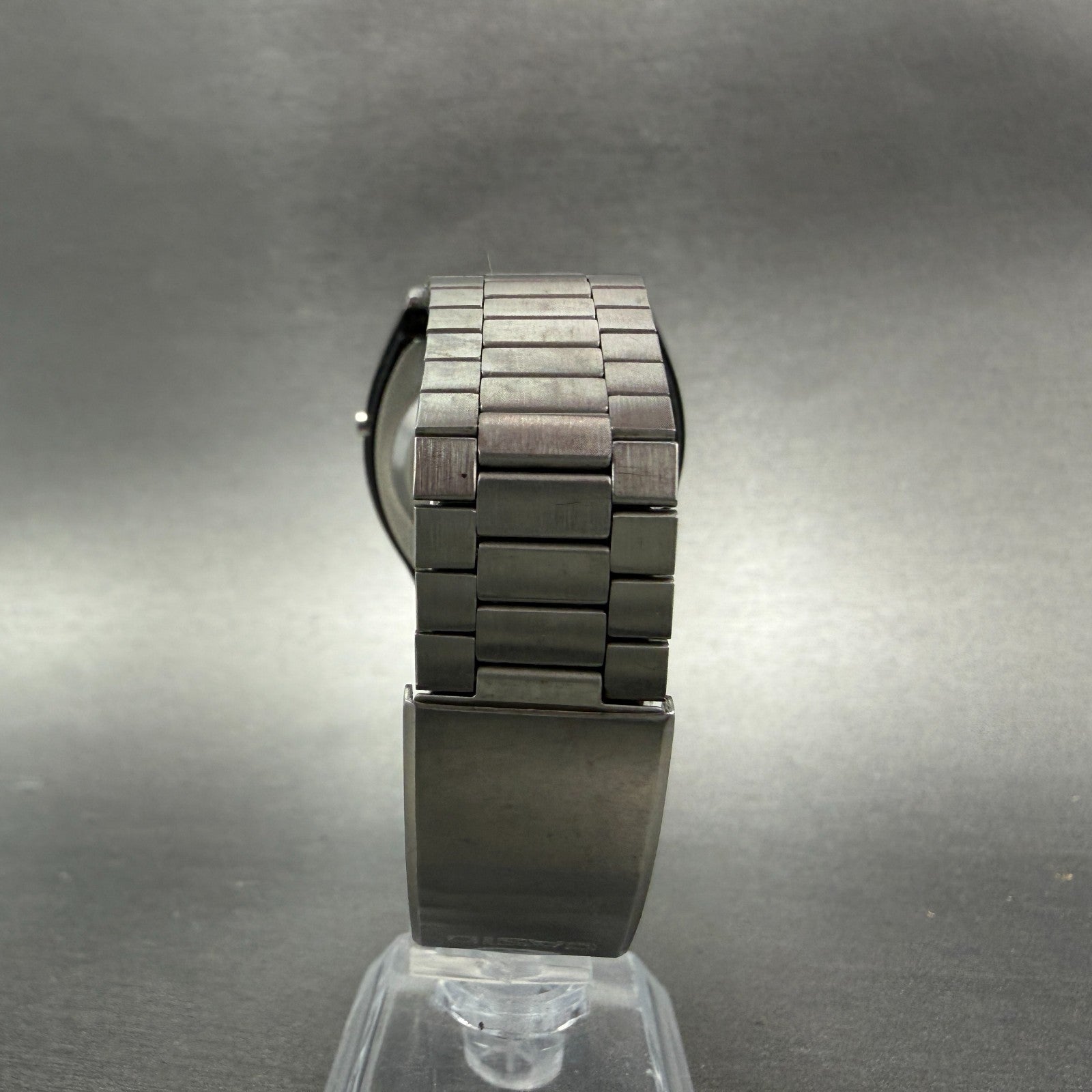 Casio 58 S005 Watch Men 36mm Digital Silver Tone Daydate New Battery Vintage ABC8