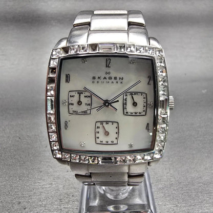Skagen Denmark Watch Women 31mm MOP Dial Silver Tone Rectangle 520SSX New Batt0