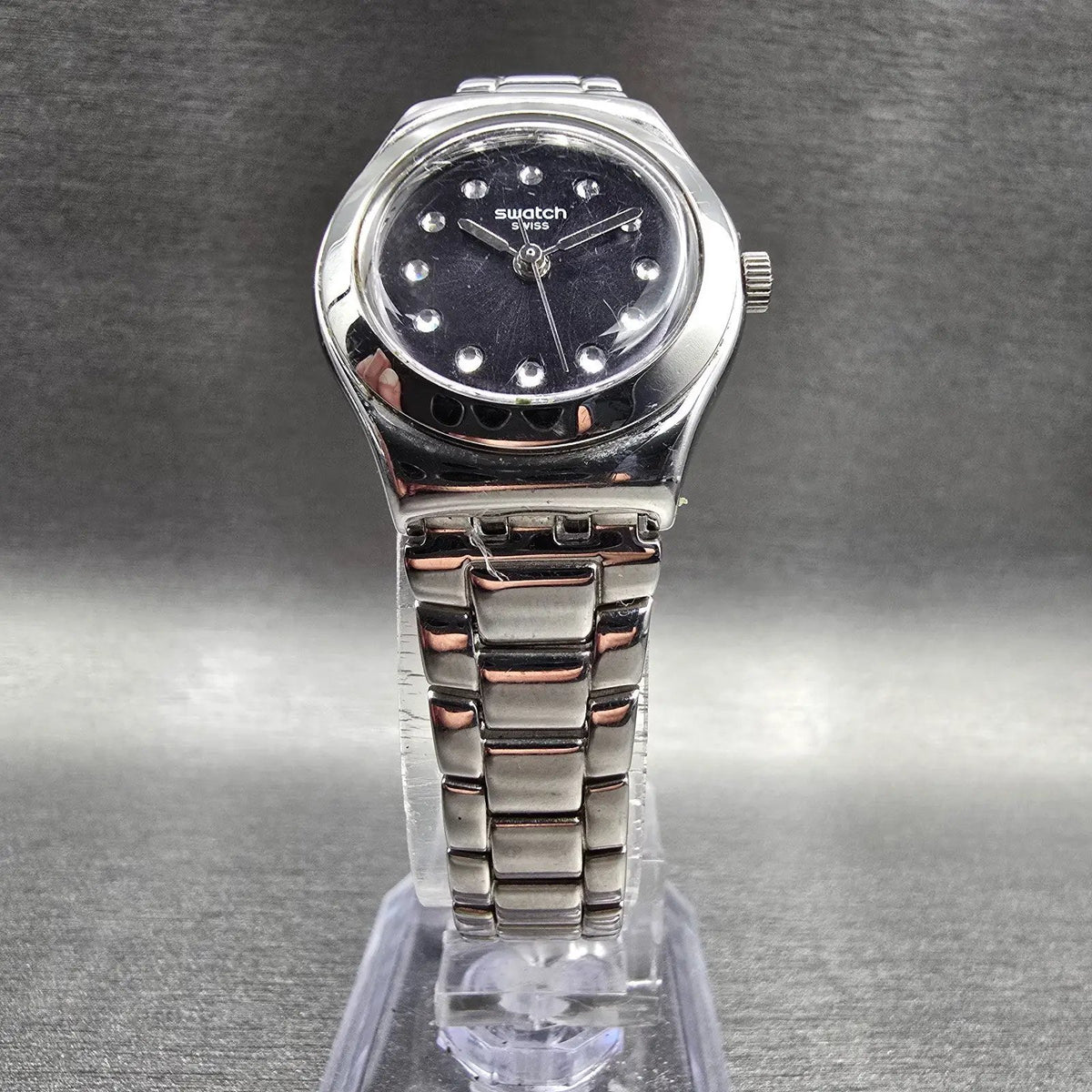Swatch Irony Be Surprised Watch Women 25mm Black Dial Silver Tone YSS279G NewBat5