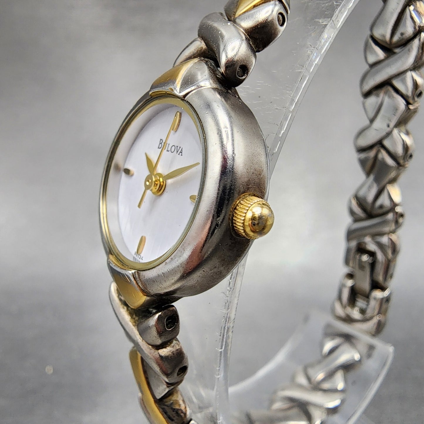 Bulova Watch Women 19mm White Dial Two Tone Round 98124 New Battery2
