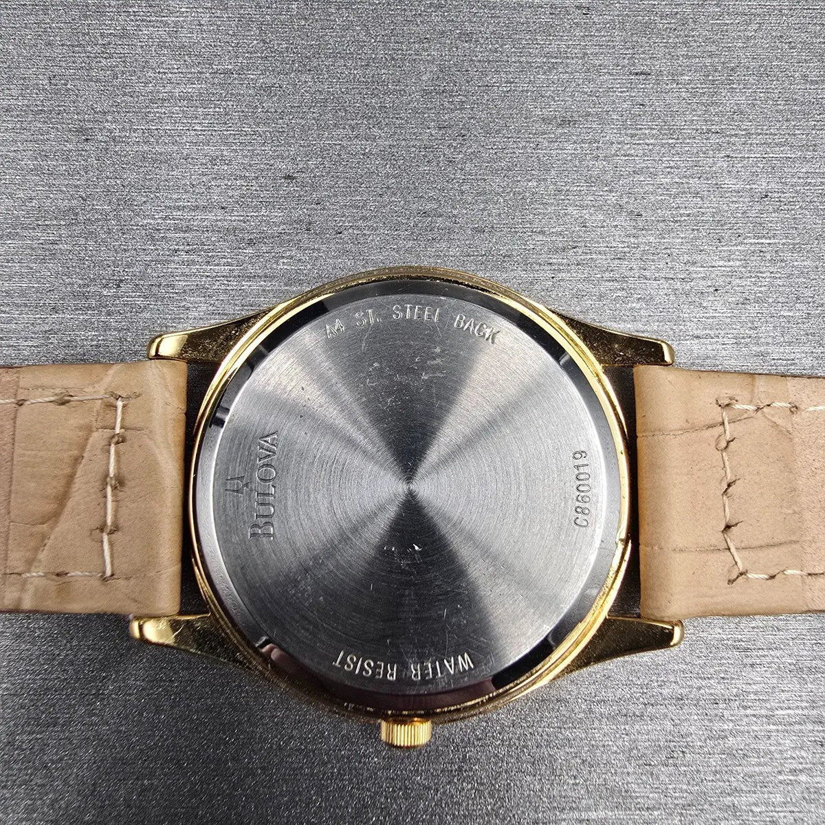 Bulova Caravelle Watch Men 33mm White Dial Gold Tone Round 42A57 New Battery10