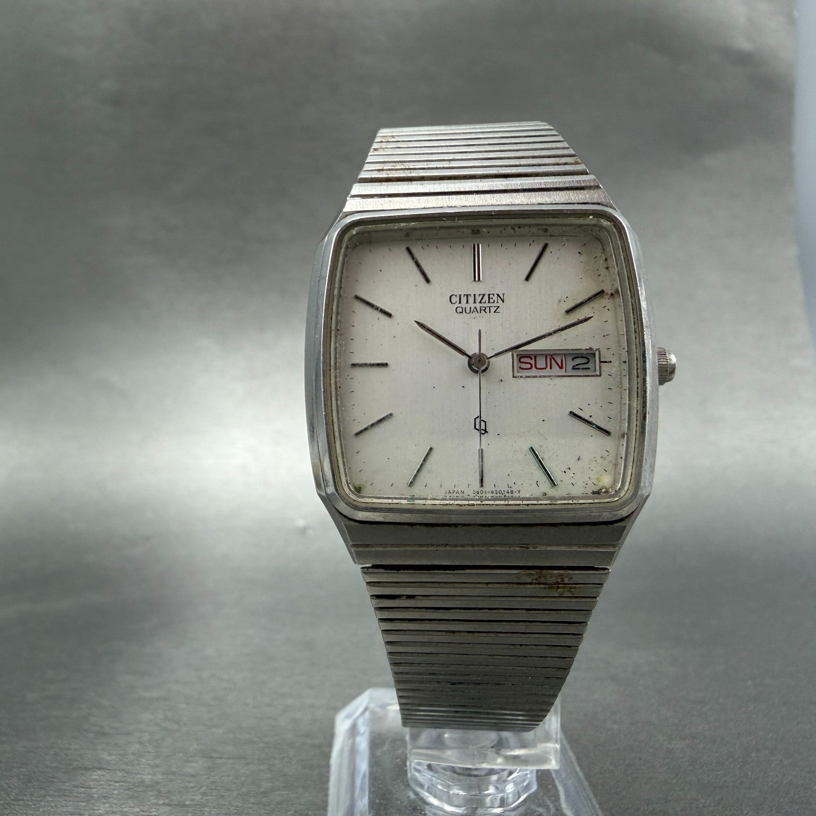 Citizen CQ Watch Men 32mm Silver Dial Silver Tone Daydate Rectangle New Battery5