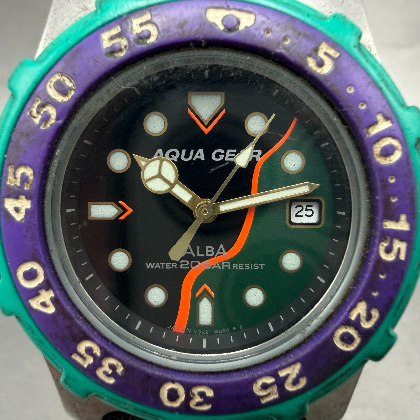Seiko ALBA Aqua Gear Dive Watch 37mm Black&Green Dial Silver Tone Date New batt1