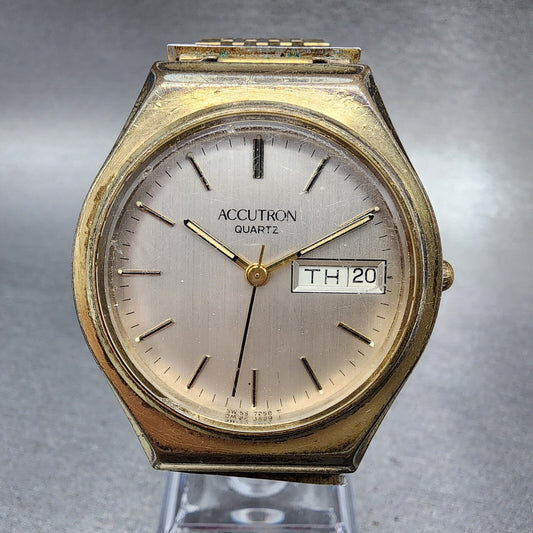 Bulova Accutron Watch Men 35mm Champagne Dial Gold Tone Daydate Round New Batt0