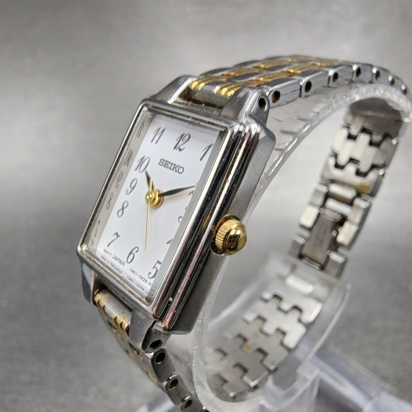 Seiko Tank Watch Women 16mm White Dial Two Tone Rectangle 1N010FH0 New Battery2